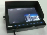 內(nèi)置DVR,內(nèi)置分割，9寸車載顯示器，9寸液晶顯示器，內(nèi)置SD卡存盤錄像功能，四路分割，最大可達32G